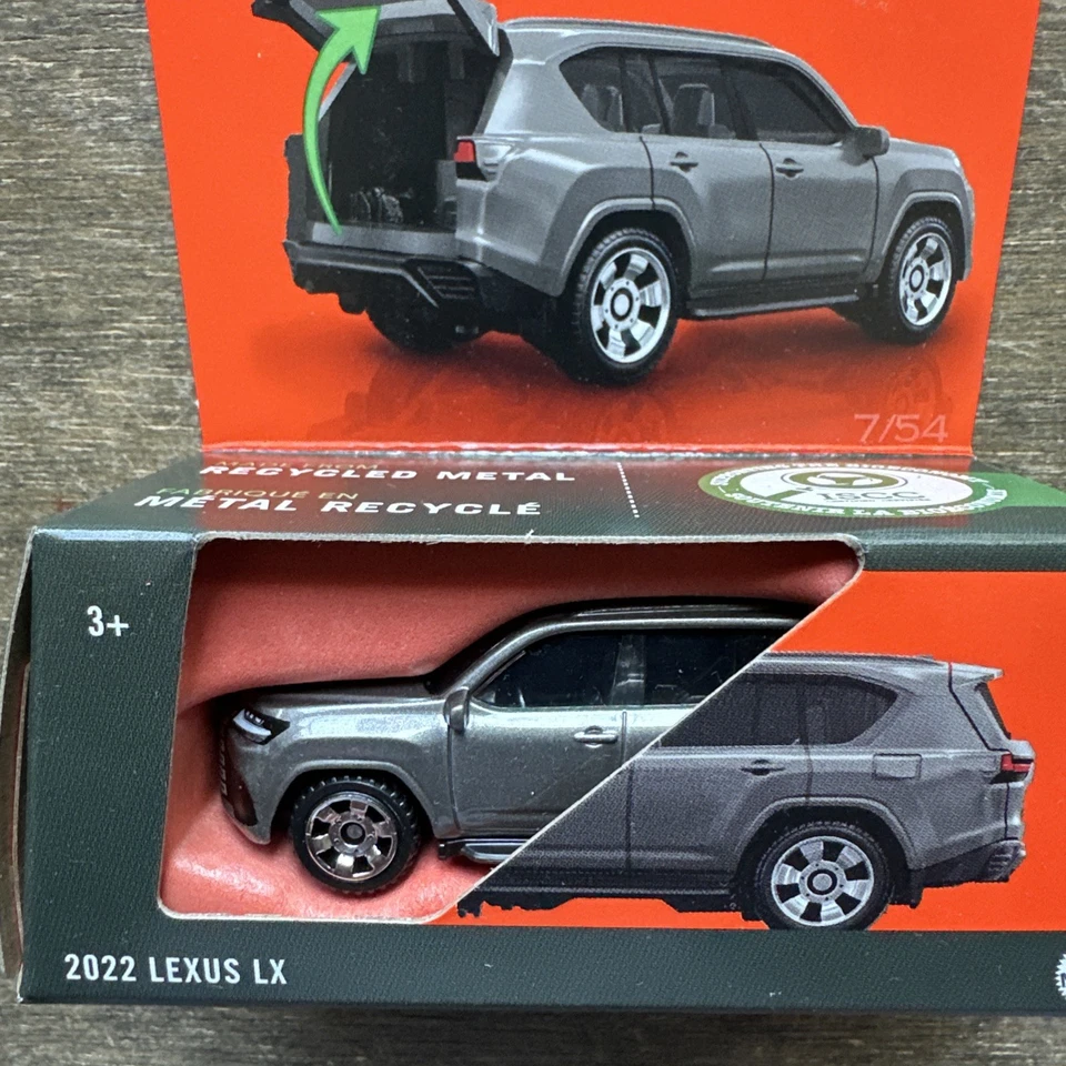 Piezas móviles Matchbox 2022 Lexus LX Foto 1 de 4