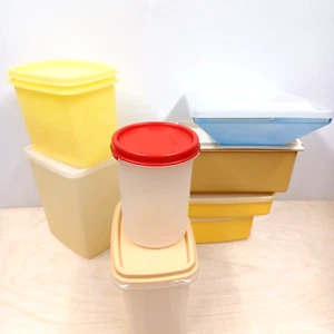 Lot of 8 Tupperware Containers With  Lids Seals Vintage 16 pcs - Picture 1 of 11