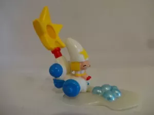 Weihnachts Deko Figur " Christkind mit Sternenschlitten mit Schneekugeln - Bild 1 von 1