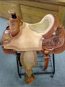 Hand-carved Premium Luxury Western Barrel Racing Saddle with matching tack set, - Picture 1 of 6