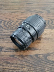 Sigma 70-300mm 1:4-5.6 DL Macro Super Lens Unsure of Mount - Possibly for Pentax - Picture 1 of 10