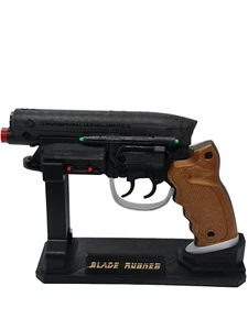 Deckard Blaster Style Prop - Blade Runner 2049 Inspired Cosplay Memorabilia - Bild 1 von 33