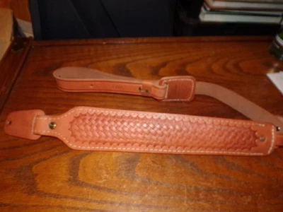 Eslinga de rifle de cuero acolchada marca Rocky Mountain patrón tejido de cesta Foto 1 de 3