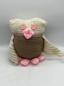 Juguete de peluche vintage hecho a mano de ganchillo búho marrón crema con detalles rosas - Imagen 1 de 2