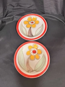 2 piatti ceramica MCM anni 60 DeSimone Italia arte ceramica dipinti a mano firmati fiore - Foto 1 di 5