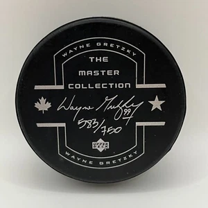 Wayne Gretzky Master Collection Puck #583/750 - Picture 1 of 2