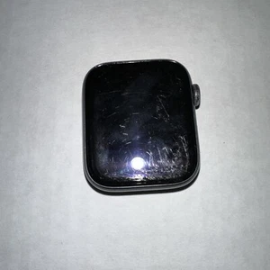 Apple Watch Series 6 44mm WR-50M FOR PARTS/Shattered! - Photo 1 sur 5