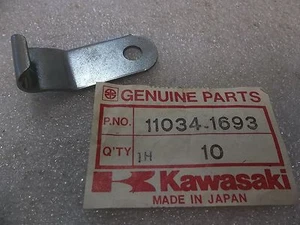 SOPORTE DE LUZ CABEZAL KAWASAKI KDX175 KDX250 1980 1981 1982 LOTE ANTIGUO/OEM 11034-1693 - Imagen 1 de 1
