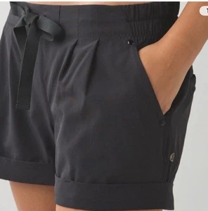 Pantalón Corto Lululemon Para Mujer Spring Break Away II Negro Plisado Puño Dobladillo Atlético 4 - Imagen 1 de 11