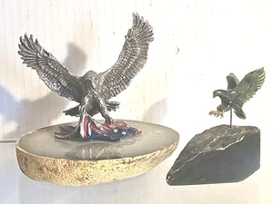  1 grüner Jade Adler & 1 silberfarbene Adler Skulptur  - Bild 1 von 23