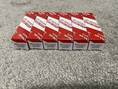 6X NEW Toyota Lexus Iridium Spark Plug Set of 6 Genuine OEM 90919-01263 FK20HR11 Foto 1 de 2