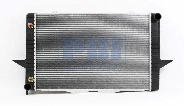 Radiator For 1851 93-97 Volvo 850 98-00 C70 S70 V70 Automatic w/o Turbo 5cy Foto 1 de 1