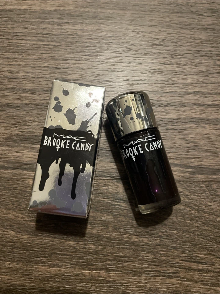 MAC X BROOKE CANDY ESMALTE DE UÑAS SEMENTAL NEGRO NUEVO EDICIÓN LIMITADA+GRATIS🎁 Foto 1 de 4
