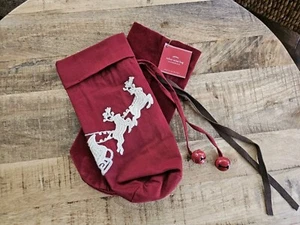 Pottery Barn Christmas Holiday Wine Liquor Bags Set Of 2 NWT - Picture 1 of 11