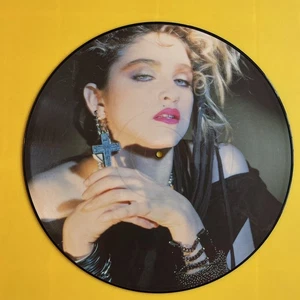 Madonna - Holiday / Think of Me ~ 12" Single Picture Disc ~ Sire W9405P ~ 1985 - Picture 1 of 2