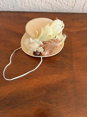Sombrero de copa hecho a mano para bebé o muñecas elegante marrón y topo Foto 1 de 4
