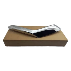 Parachoques delantero cromado genuino Mitsubishi Pajero 2016 6407264 - Imagen 1 de 8