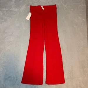 NWT Madewell x DONNI Red Ribbed Knit Flare Pants Size M - Picture 1 of 4