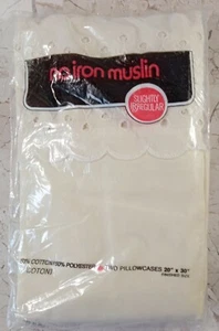 Eyelet Trim No Iron Muslin 2 Pillowcases Ivory VTG Standard NIP NOS Irregular - Picture 1 of 4