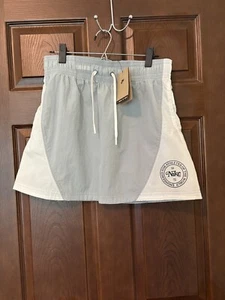 NWT Nike Mini Skirt Nylon M FN3833-045 Heritage High Waisted Woven New $58 - Picture 1 of 3