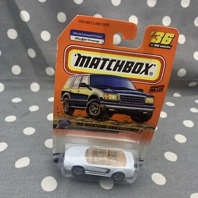 Vintage 1999 Matchbox '99 MUSTANG CONVERTIBLE FORD #36 White Car Shows Series - Image 1 of 4