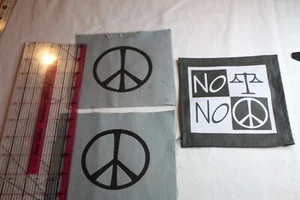 SEW-ON PATCH peace sign patches 3 pcs screen printed NO JUSTICE, NO PEACE - Picture 1 of 9