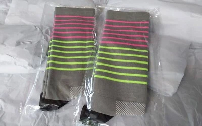 2 PAIRS !  Women Men's Cycling SocksBreathable, anti slip STOCK CLEARANCE - Image 1 of 4