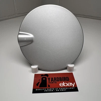 Chevrolet Sonic 2012-2020 hatchback llenado de combustible tapa de puerta de gasolina 636R plateado Foto 1 de 4