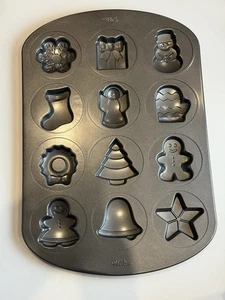 Wilton Navidad Vacaciones Galletas Sartén 12 Capacidades Brownie Molde Árbol de Papá Noel Antiadherente - Imagen 1 de 8