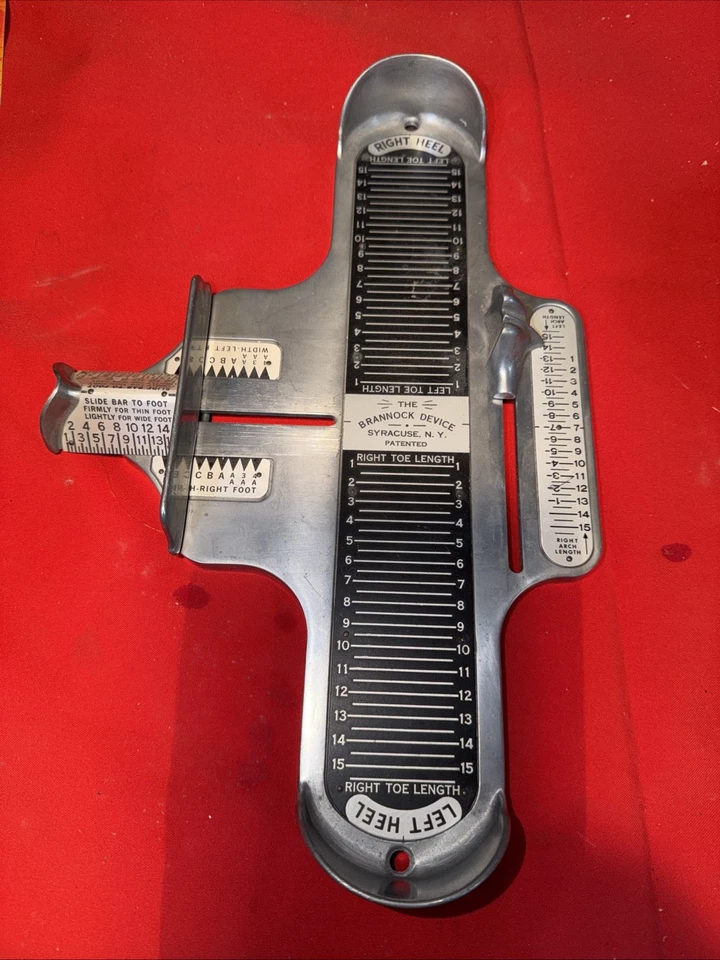 Herramienta de medición de pies vintage 'Brannock Device' - Tallas de zapatos para hombre Foto 1 de 1