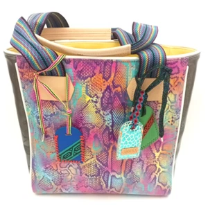 Consuela Steph Classic W/Assorted Luggage Tags - Picture 1 of 11