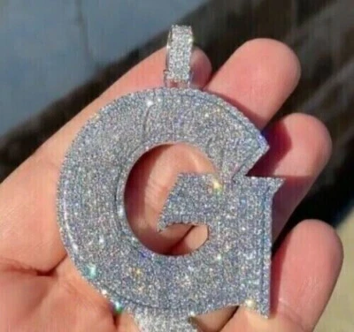 Colgante inicial ''G'' genuino creado en laboratorio de 2,5 quilates para hombre enchapado en oro blanco de 14 quilates Foto 1 de 3