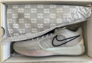 Nike Sabrina 1 Ionic W - Größe 19.5w / 18m (Neu mit beschädigter Box) - Bild 1 von 12