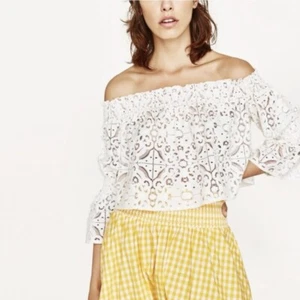 Zara Size Large White Lace Off Shoulder Cropped Top 3/4 Bell Sleeve Casual - Picture 1 of 11