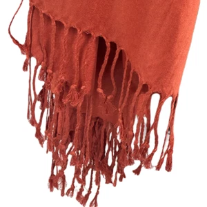 Rustic Rust Pashmina Shawl – Classic Cashmere-Feel with Fringe Detail - Picture 1 of 6