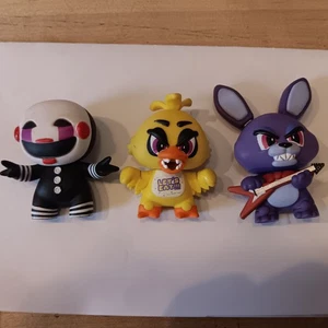 3 Funko Five Night At Freddys Mystery Figuren Marionette Yello2016 lose - Bild 1 von 7