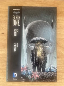 Batman Earth One Vol. 1  Hardcover HC Very Good - Picture 1 of 2