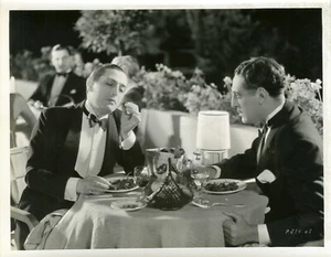 "EINE NACHT IM HOTEL" Foto PARAMOUNT 1931 (Maurice LAGRENÉE, Willy ROZIER) - Bild 1 von 1