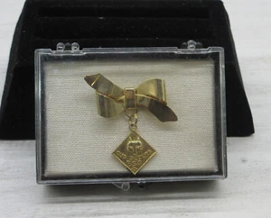 Nice Boy Cub Scouts Mom Bow PIN BSA - Picture 1 of 7