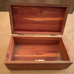 Miniature Lane Cedar Hope Chest Trinket Pikesville Furniture Jewelry Box storage - Picture 1 of 12