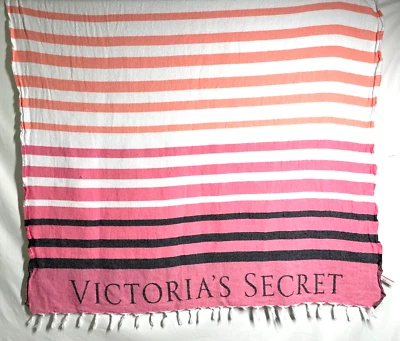 Manta de playa Victoria's Secret rosa negra a rayas flecos algodón tiro OS Foto 1 de 4
