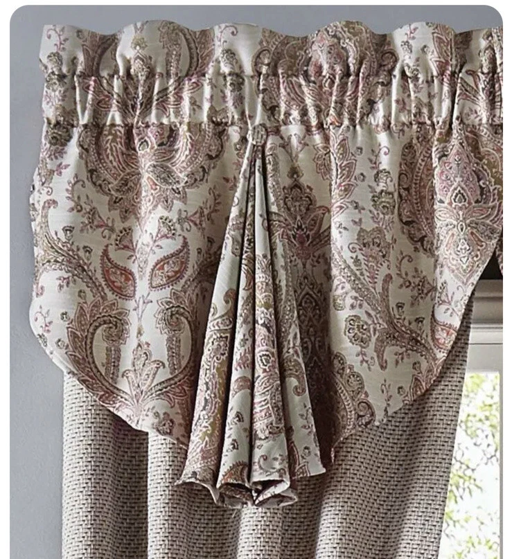 Croscill GIULIETTA Circle Valance 42" x 24.5 shades of magenta on neutral NEW - Image 1 of 1