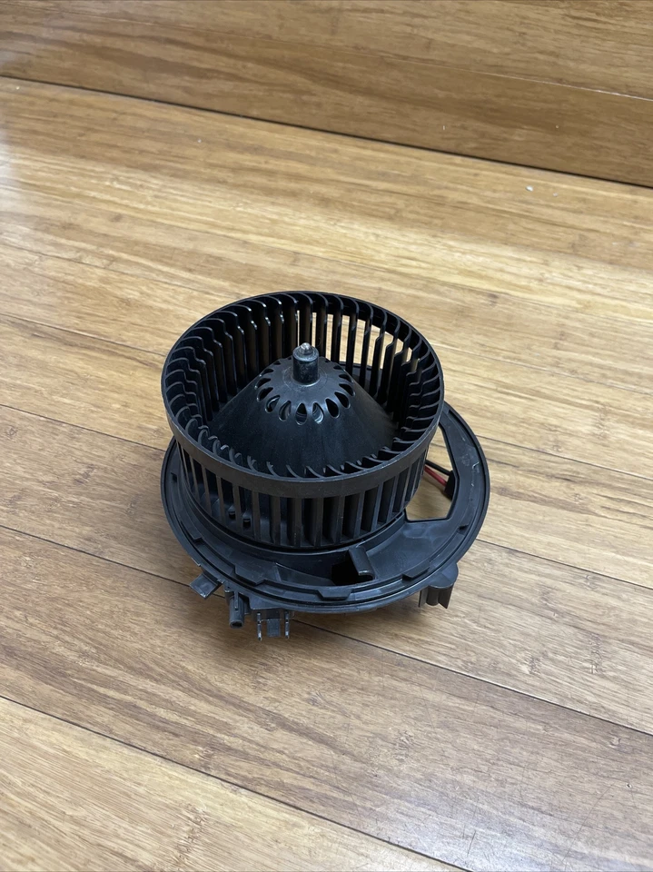 Volkswagen Golf 2015-2021 soplador motor ventilador unidad HVAC 5Q1819021E fabricante de equipos originales Foto 1 de 4