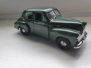 Holden 1953 FX 48-215 Trax 1:24 Special Sedan, Green 60th Anniversary Edition FP - Foto 1 di 15