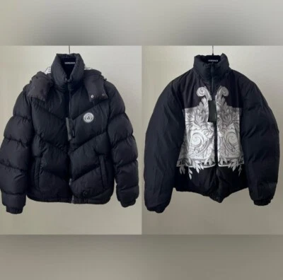 NUEVO CON ETIQUETAS Versace Hombre Chaqueta de Plumón Chaleco Reversible en Negro+Blanco Talla/50 $2500 Foto 1 de 4