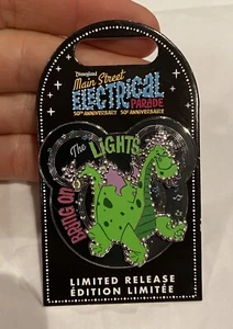 Prendedor 50 aniversario Disneyland Main Street Electrical Parade Dragon Elliot - Imagen 1 de 4