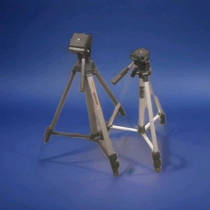 2x Tripods - Picture 1 of 4