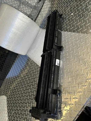 Conjunto de ventilación obturador de aire activo delantero radiador Hyundai Tucson 24-25 86950CW500 Foto 1 de 4