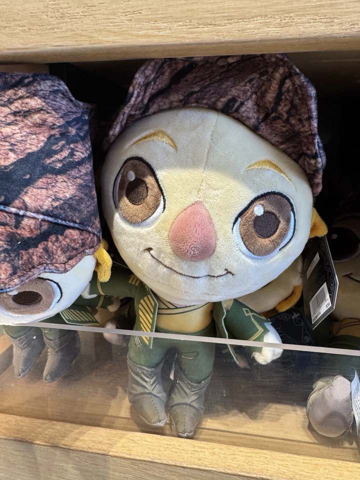 Pelúcia espantalho exclusivo Universal Studios Wicked For Good Wizard Of Oz - Imagem 1 de 1