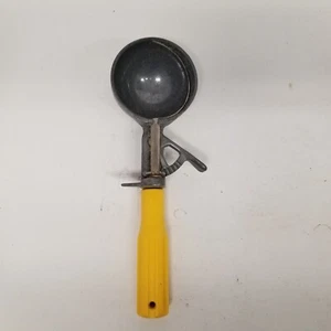 Vintage Yellow Trigger Handle Ice Cream Scoop, Dairy Collectible, Retro Look - Picture 1 of 6